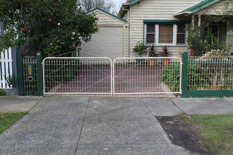 Customised Woven & Emu Wire Fencing Melbourne | Paramount Pickets ...